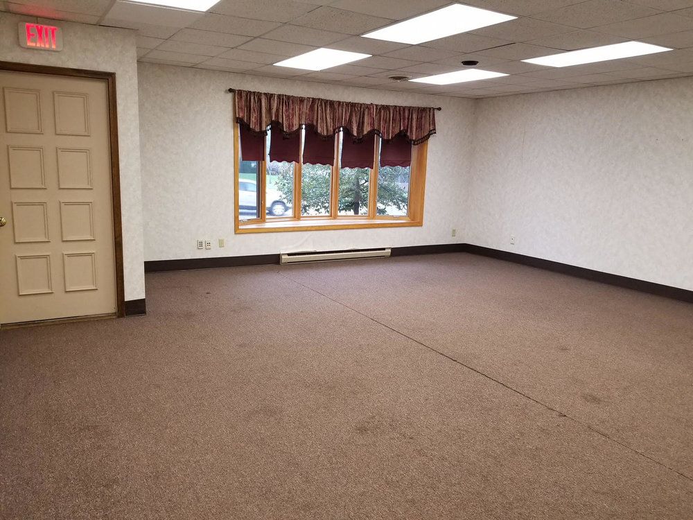 1293 Union Rd, West Seneca, NY 14224
